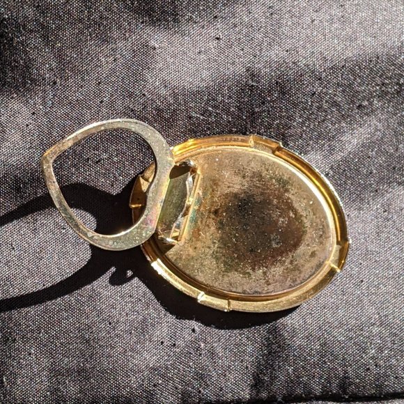 Vintage Cameo Dress Scarf Clip White Lucite Flower Gold Tone Costume Jewelry - Picture 3 of 5